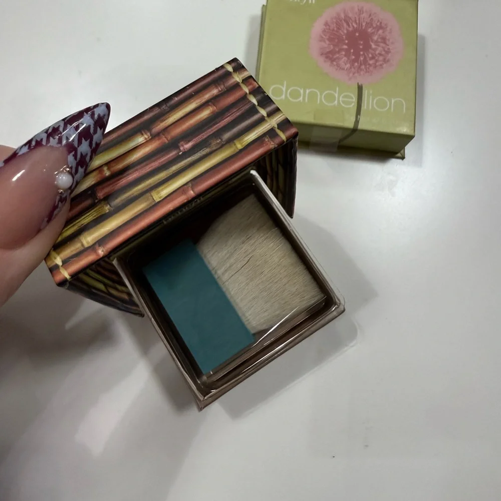12 pc Makeup Lot - Buxom, Benefit, & Wet n Wild - Picture 10 of 11